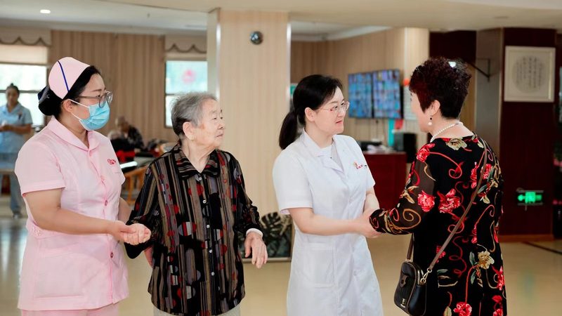 养老照护服务规范参数揭秘：解码服务质量关键指标